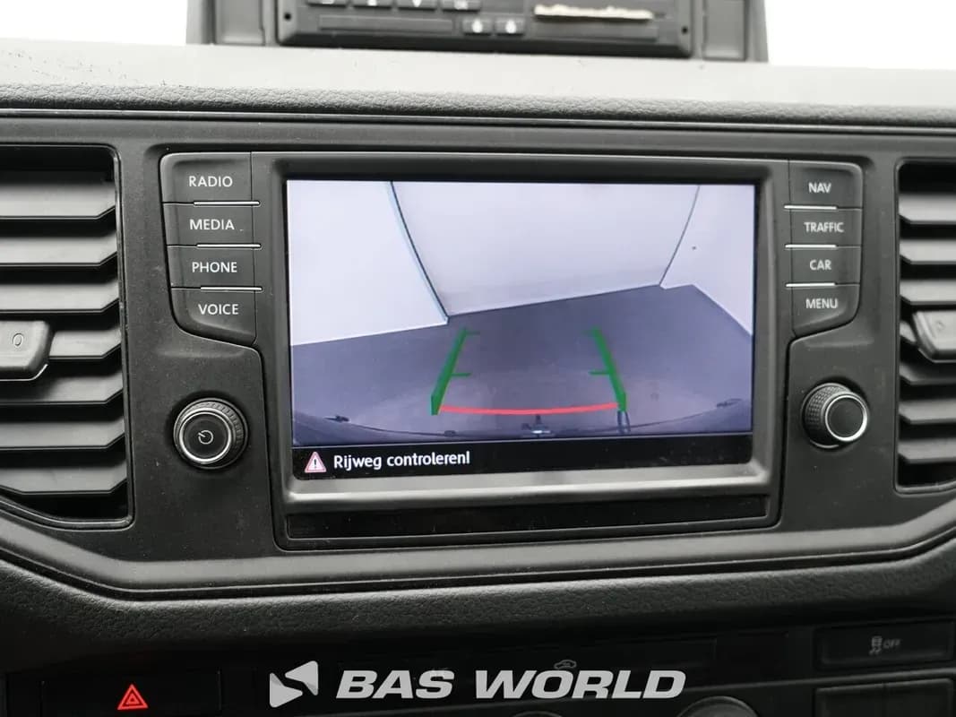 Vehicle media 4