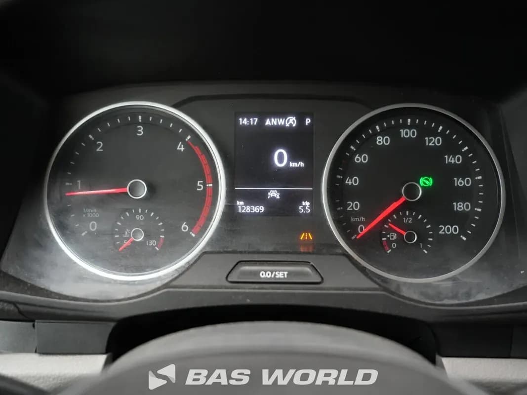 Vehicle media 8