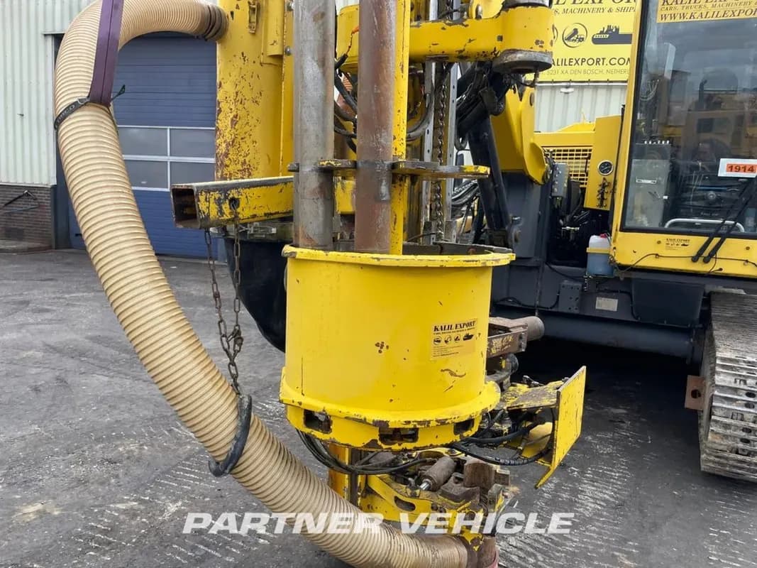 Vehicle media 9