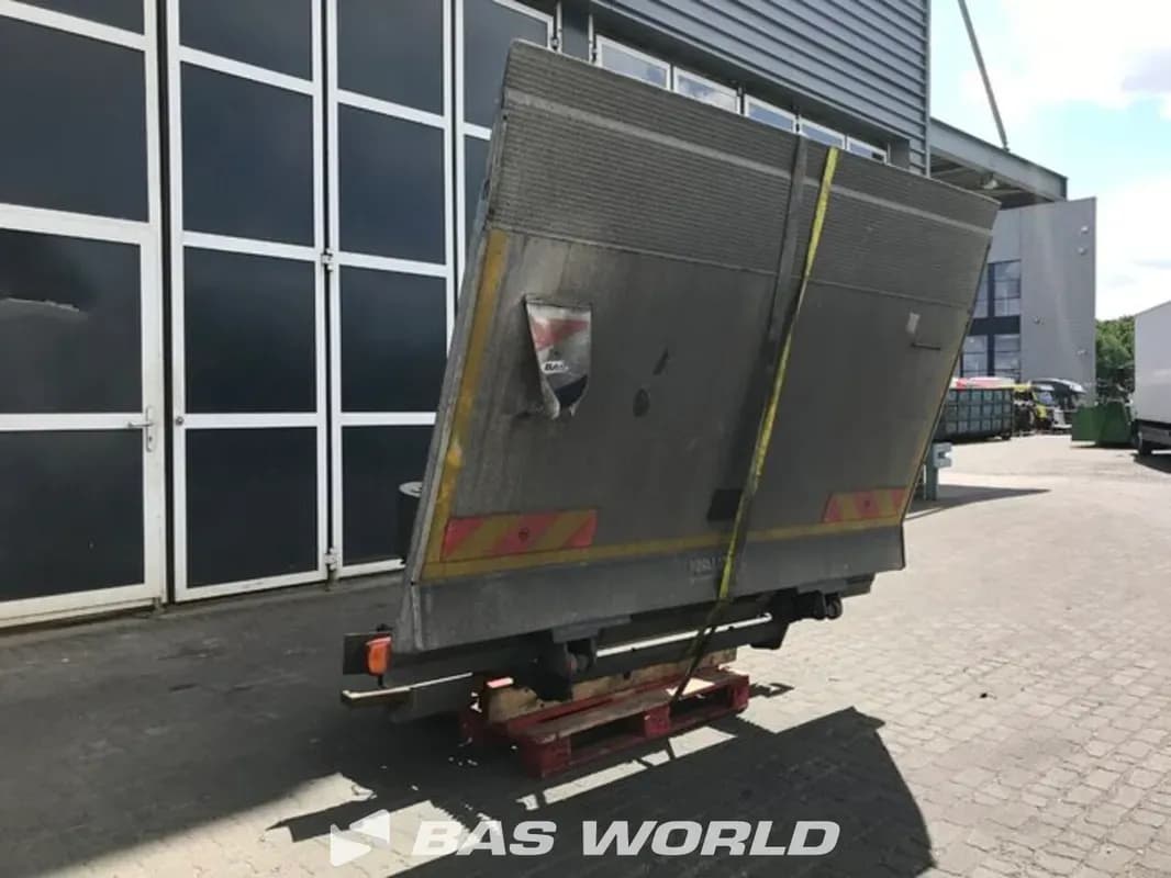 Vehicle media 3