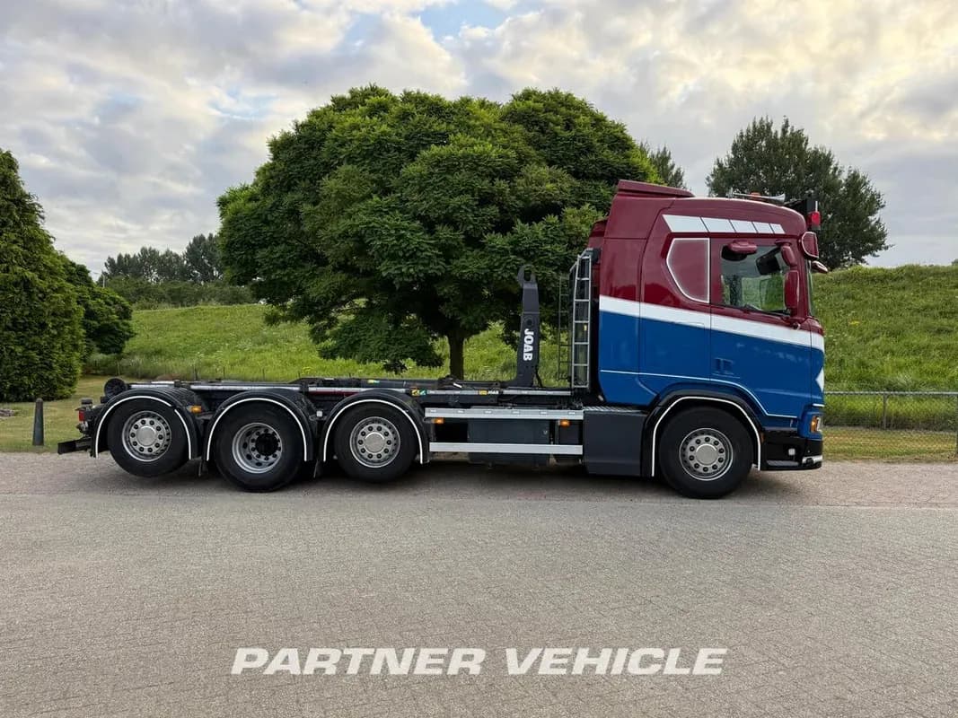 Vehicle media 3