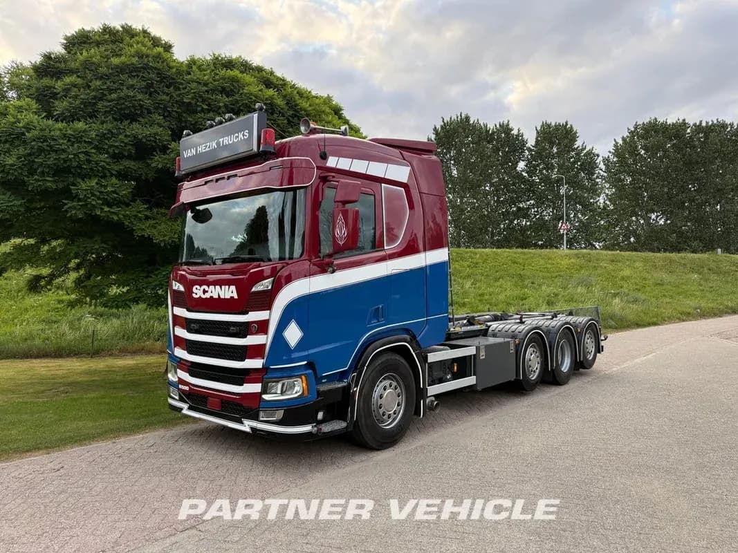 Vehicle media 12