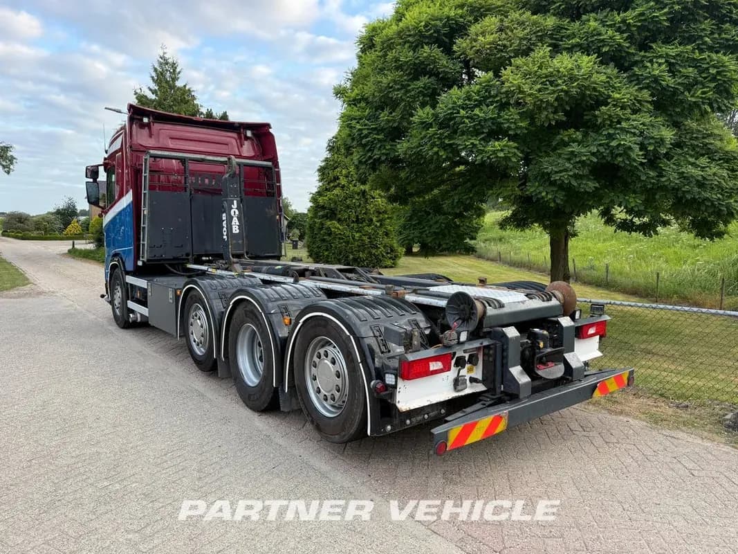 Vehicle media 14